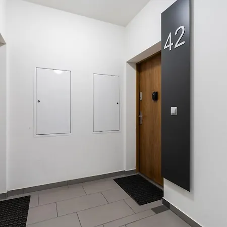 With Garden Wolkowyska By Renters Apartament Poznań